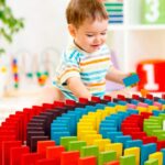 Joc societate Domino din lemn colorat 360-600 piese