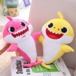 Baby Shark Set 3 plusuri Rechinii colorati