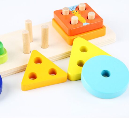 Sortator-forme-geometrice-4-coloane-animale-din-lemn.jpg