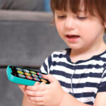 Jucarie Telefon bebe Smartphone cu sunete lumini Hola