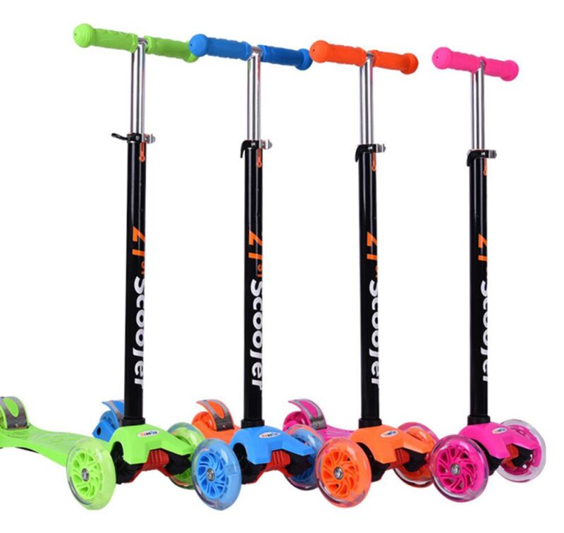 trotineta-maxi-scooter-cu-3-roti-cu-lumini2