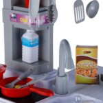 Bucatarie cu frigider-aparat de cafea-lumina si muzica Chef