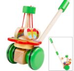 Jucarie de impins Capsuna cu sunete din lemn