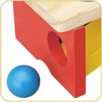 Banc din lemn cu ciocanel si bile colorate