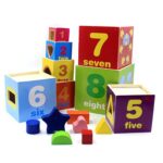 Piramida-cu-cuburi-din-lemn-Turn-cu-cifre-forme-si-animale.jpg