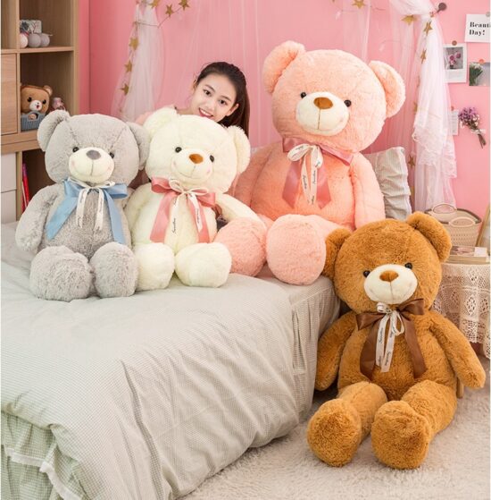 Jucarie plus Ursuletii colorati cu fundita 80 cm