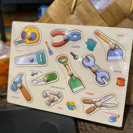 Puzzle incastru Unelte in limba romana