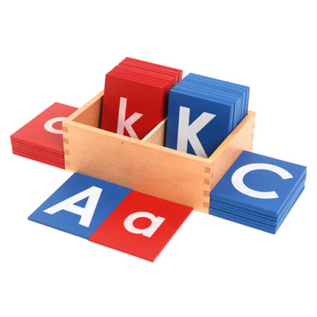 Litere latine Montessori cu majuscule si minuscule lemn
