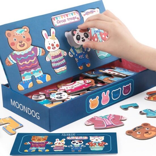 Puzzle din lemn cu magnet si tablita cu marker Imbraca Familia Puzzle din lemn cu magnet si tablita cu marker Imbraca Familia