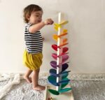 Arborele Montessori din lemn muzical Copacul Rainbow