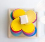 Arborele Montessori din lemn muzical Copacul Rainbow