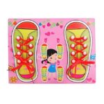 Puzzle Montessori Papucii cu sireturi "Invatam sa legam snurul"