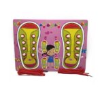 Puzzle Montessori Papucii cu sireturi "Invatam sa legam snurul"