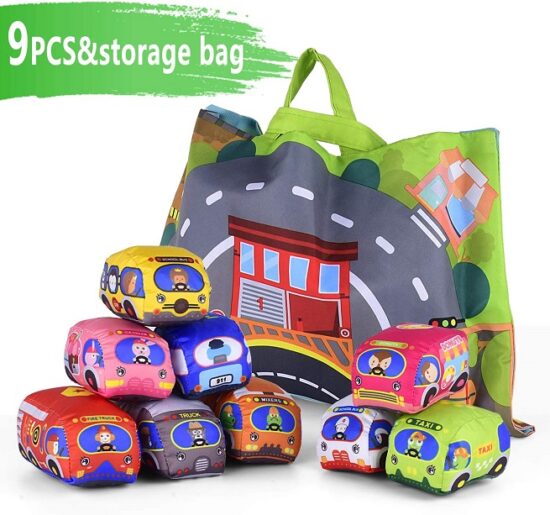 Set 6 masini jucarii cu covor de joaca si gentuta copii