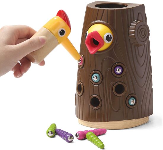 Joc educativ Ciocanitoarea mama hraneste puiul Topbright