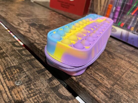 Penar colorat cu fermoar Jucarie Pop It din silicon antistres