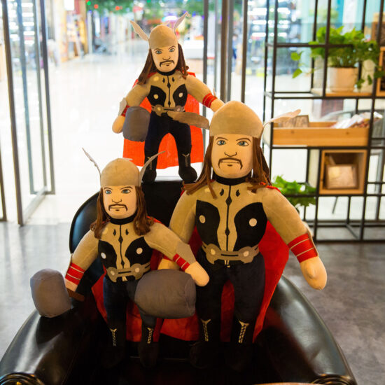 Jucarie din plus Mascota Thor din desene animate copii