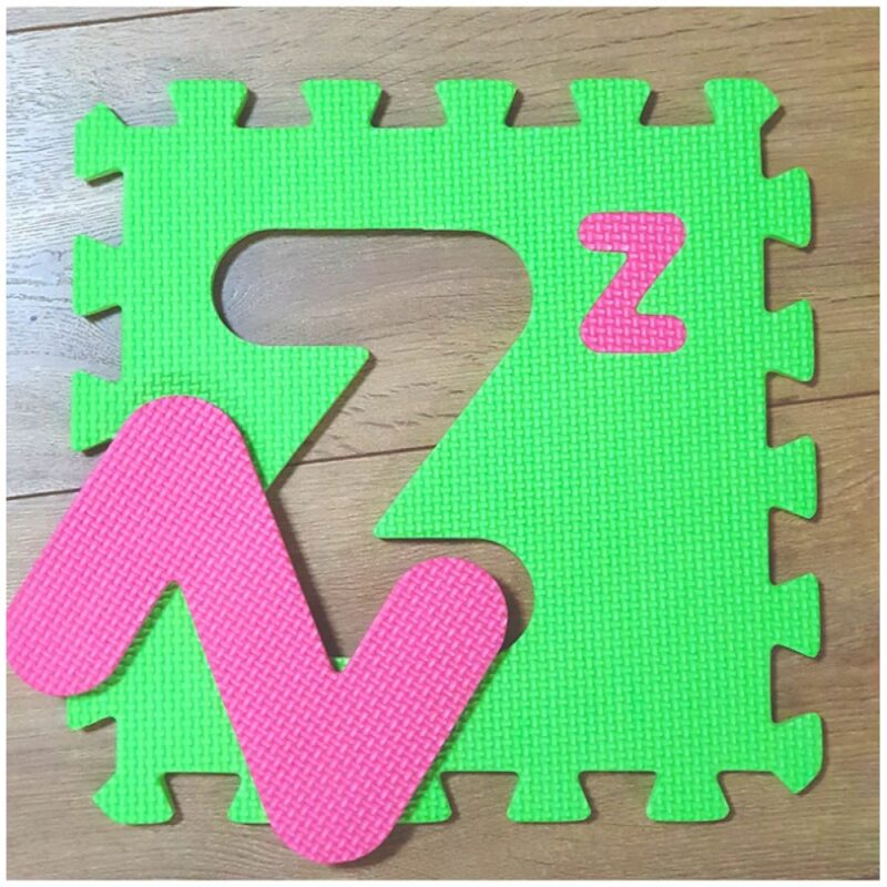 Covor puzzle Alfabetul de la A-Z cu litere mari 26 piese