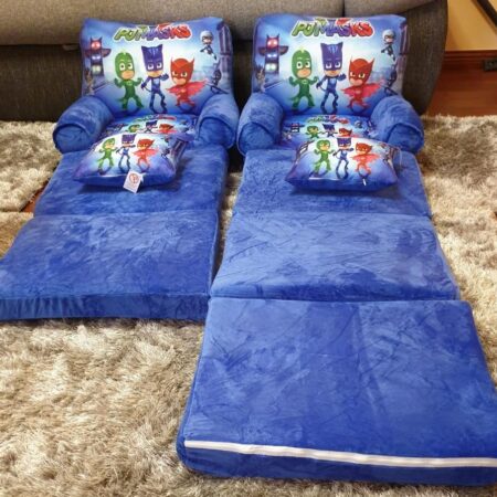 Set Eroii in Pijama Fotoliu extensibil copii si Perna plus