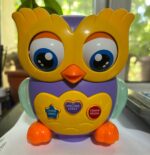 Jucarie interactiva bebe Bufnita dansatoare cu lumini si muzica