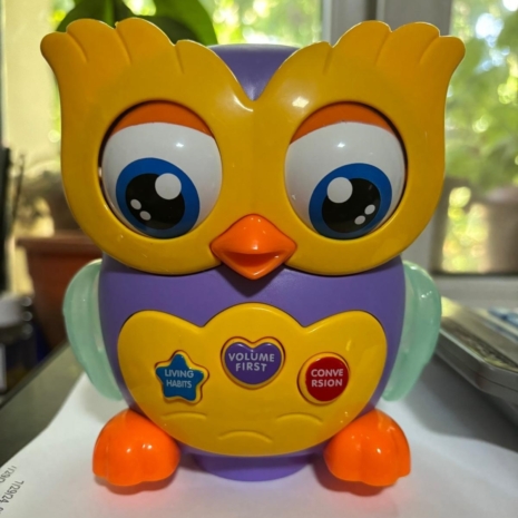 Jucarie interactiva bebe Bufnita dansatoare cu lumini si muzica