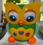 Jucarie interactiva bebe Bufnita dansatoare cu lumini si muzica