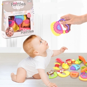 Set Zornaitori bebe diferite forme colorate si texturi Rattles