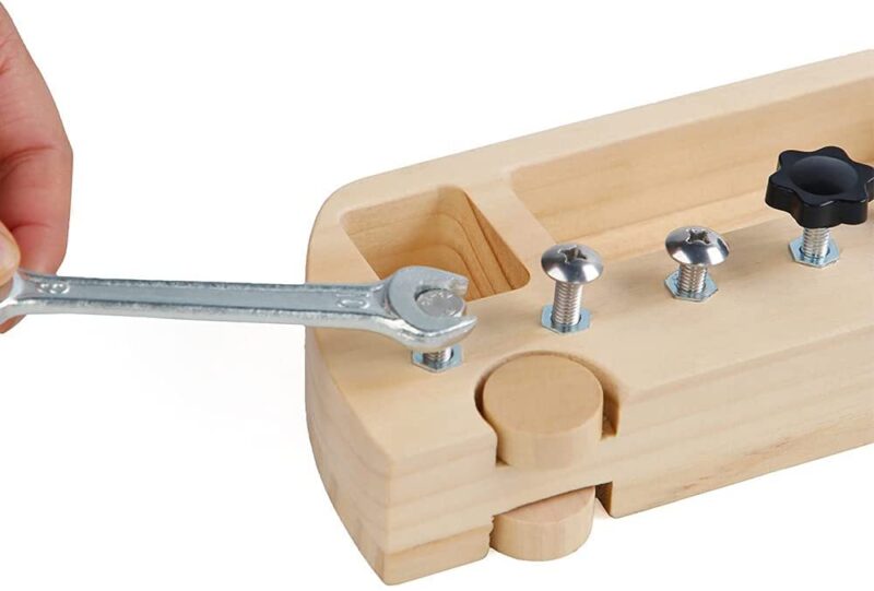 Autobuzul Montessori Activitati de indemanare si educative