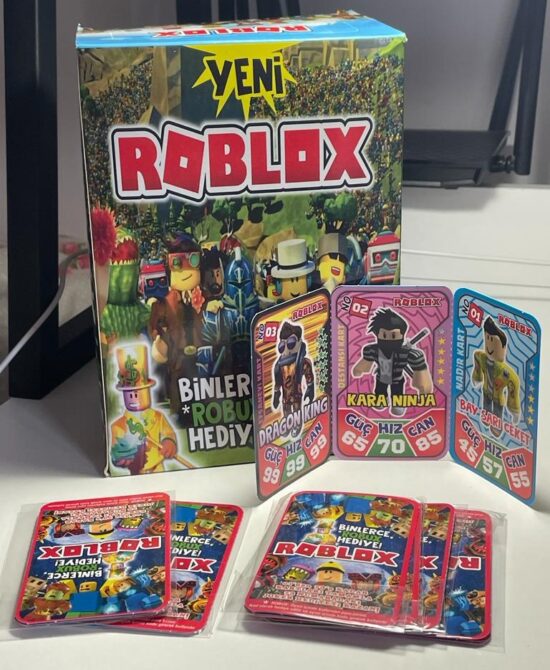 Set 150x3 cartonase Roblox seria 2019