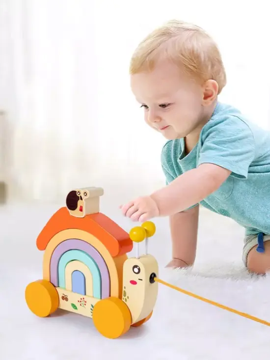 Jucarie de tras Melcul Montessori curcubeu