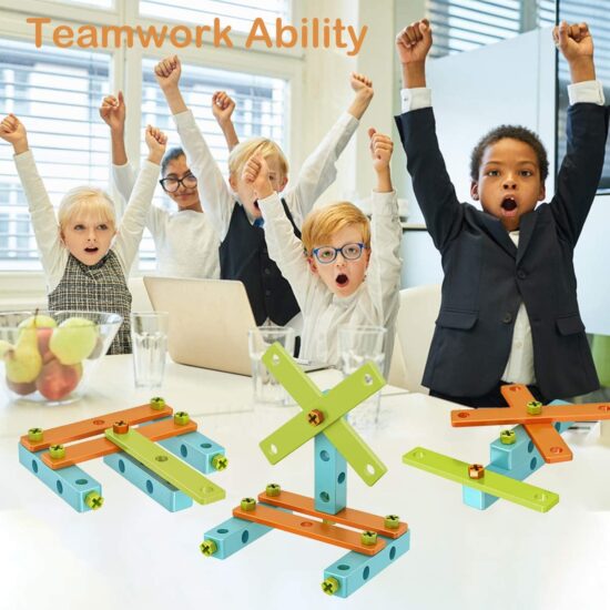 Atelierul de construit STEM Asamblare masa