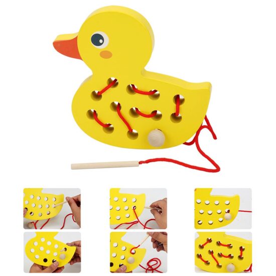 Joc de snuruit Ratusca din lemn cu siret si orificii