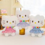 Jucarie plus Hello Kitty Pisicuta cu Rochita-margele 30-40cm