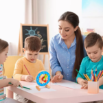 Jucarie educativa Ceas analog de masa din lemn