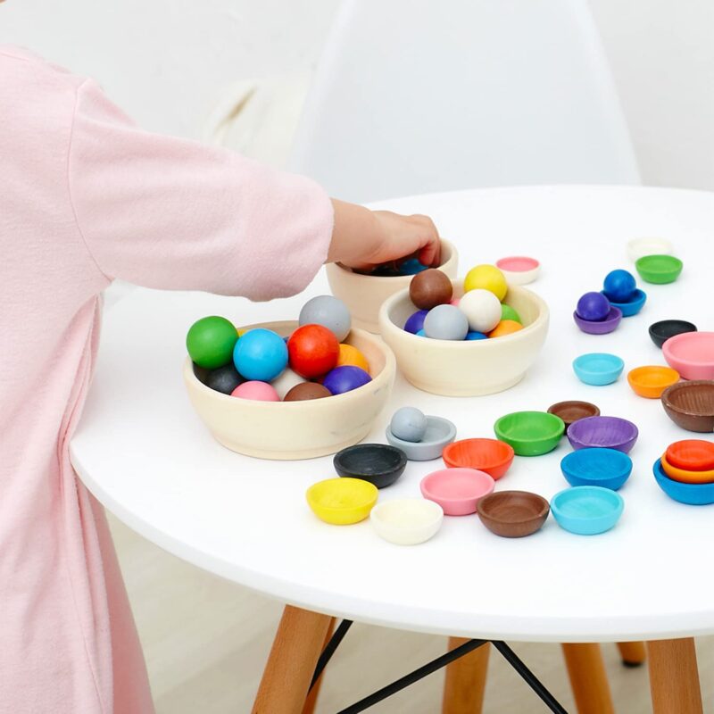 Set Montessori din lemn Sortare Bile Culori in cupe