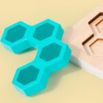 Joc logic din lemn Albinutele in Fagure Bee Game