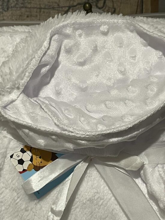 Paturica pufoasa cu 2 fete Gluga pentru bebelusi