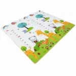 Covor joaca pliabil XPE Girafa cu 2 fete 180 x 200 cm