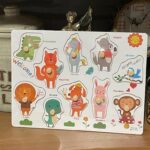 Puzzle incastru Animale Crocodil cu butoni din lemn