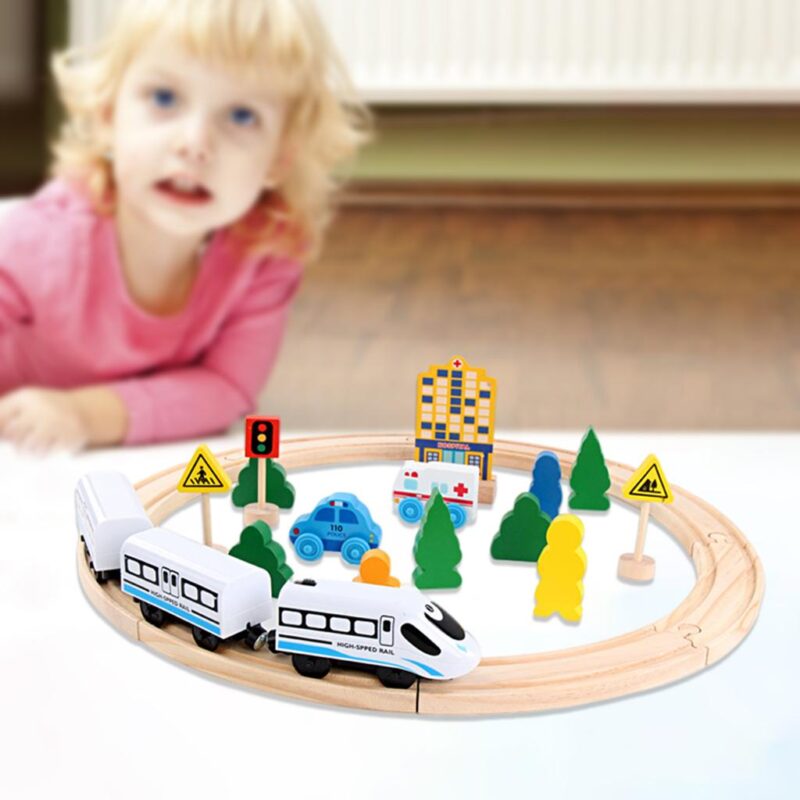 Circuit cu Tren electric Oraselul tip Puzzle din lemn