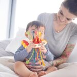 Jucarie motrica din silicon Trage snurul dentitie bebe