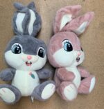 Jucarie din plus Iepurasul colorat si zambaret pentru copii