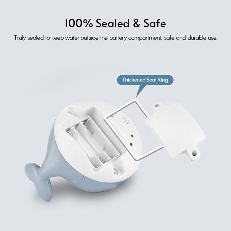 jucarie-de-baie-bebe-balena-care-stropeste-si-lumineaza