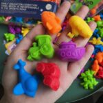 joc-sortare-asociere-culori-vehicule-clasificare-animale-cartonase