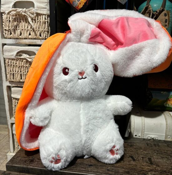 Jucarie plus Iepurasul imbracat Morcovul surpriza cu fermoar