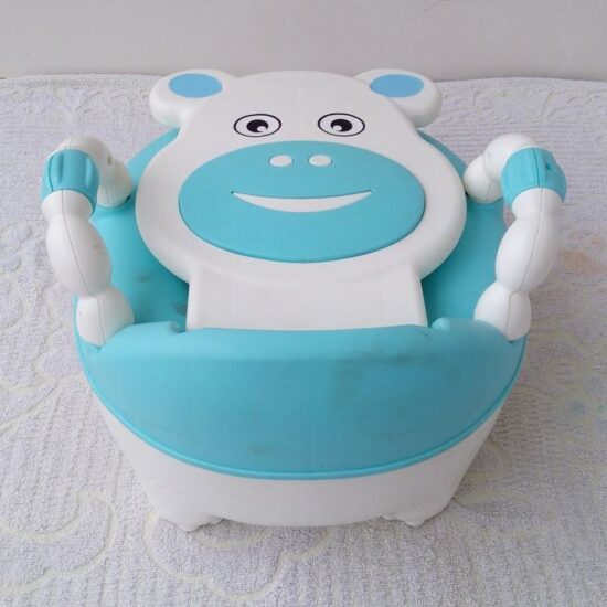 Olita scaunel cu capac Vacuta Bleu cu manere de sustinere