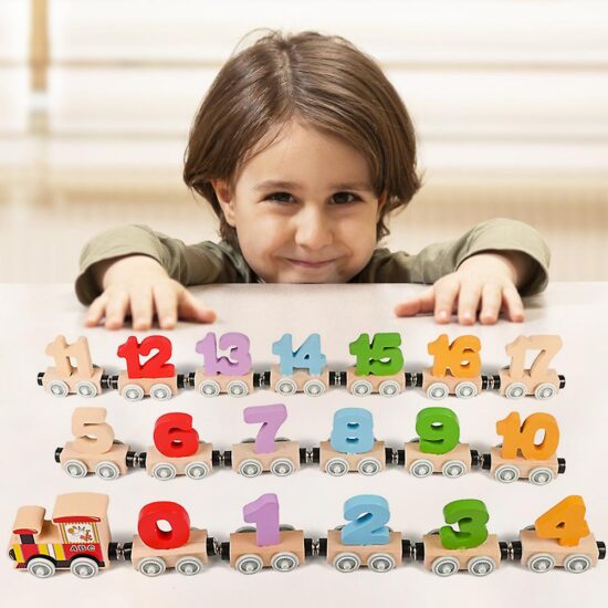 Tren magnetic Cifre Semne Joc educativ cu 26 Vagoane din lemn