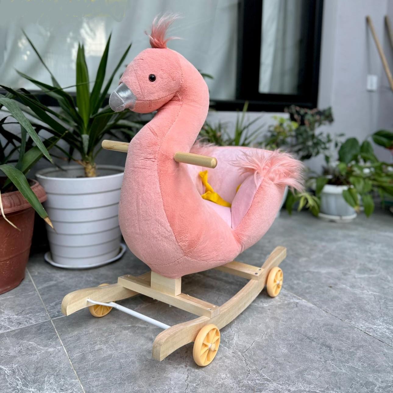 Balansoar copii plus Flamingo Roz cu roti mobile si centura