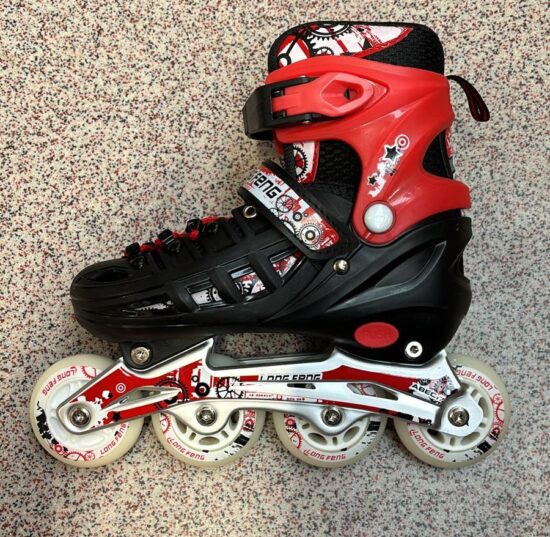 Role reglabile Negru Pozitionarea rotilor in linie Lumini roata fata