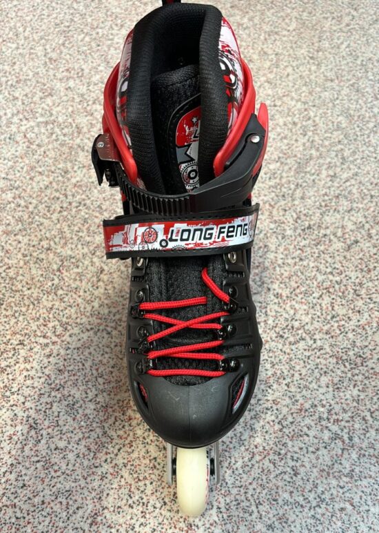 Role reglabile Negru Pozitionarea rotilor in linie Lumini roata fata